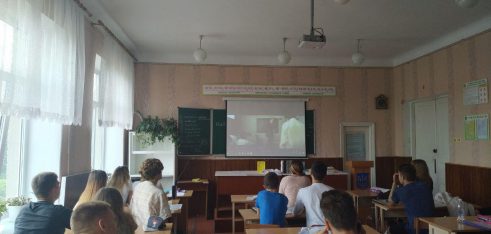 Правовий лекторій запрацював у СЗОШ №6 м. Хмельницького