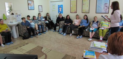 Майбутнім батькам – про відповідальне батьківство