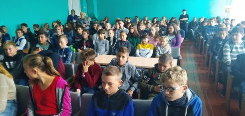 Стоп булінг: на Житомирщині учнів вчили протидіяти цькуванню у школах