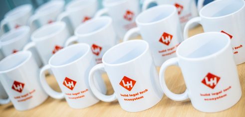 Переможцем правового хакатону став чат-бот «Refugee Helper»