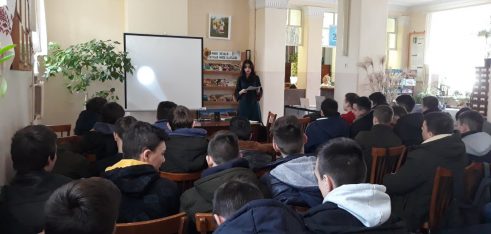 Як вести себе підліткові при спілкуванні з поліцейськими?