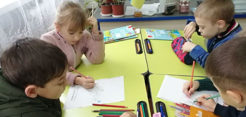 Граючи та подорожуючи, діти Херсонщини дізнаються про свої права