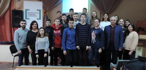 Ти і закон: правовий урок для учнів 9-10 класів Чернігівської ЗОШ №2