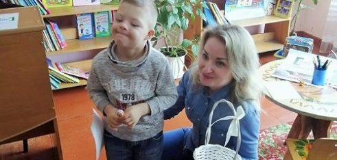 Проєкт “Сонячні промінчики” – реальна допомога особливим діткам та їх батькам від фахівців Сарненського місцевого центру