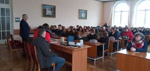 Про безоплатну правову допомогу говорили зі студентами Чернігівського кооперативного коледжу