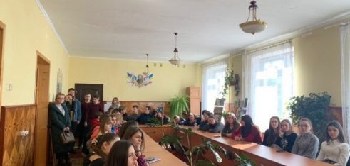 Як неповнолітнім отримати право на шлюб?