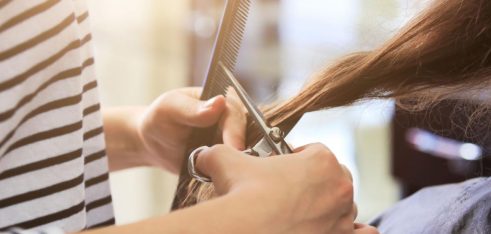 Неякісні послуги в салоні краси: як повернути гроші та куди звертатися