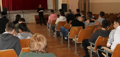 Миколаївські школярі дізналися про права та обов’язки в сімейних стосунках