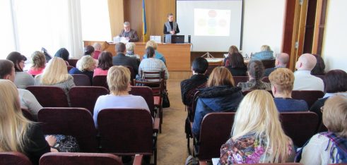 Про правові аспекти захисту особи у разі корупційних правопорушень розповідали сумським держслужбовцям