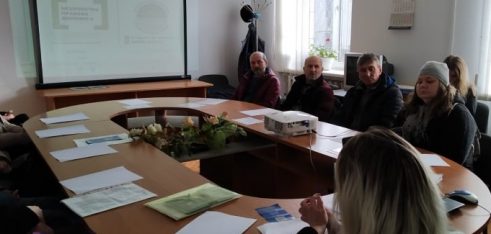 «Правовий кінозал» для шукачів роботи