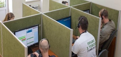 Понад 90 тисяч людей зателефонували на «гарячу лінію» системи БПД від початку року