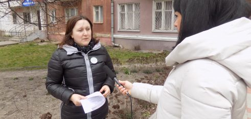Про правовий режим надзвичайного стану та надзвичайної ситуації розповідали юристи Шосткинського місцевого центру з надання БВПД в ефірі ТРК «Акцент»
