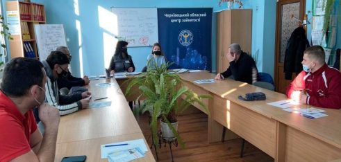 Як не потрапити на гачок шахраїв та колекторів: фахівці системи БПД навчали буковинців фінансової грамотності