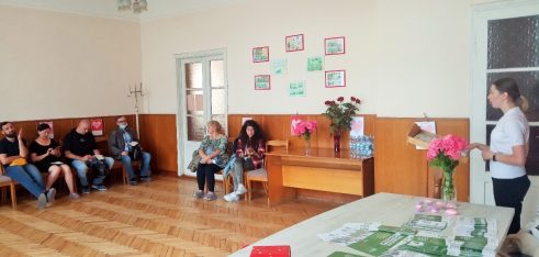 Донорам у Чернівцях розповіли про трудові права та виплати