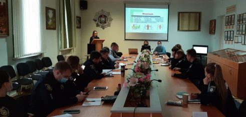 Про застосування програми відновного правосуддя для неповнолітніх розповіли практикуючим слідчим з різних регіонів країни