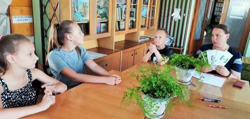 Юні відвідувачі книгозбірні дізнались чому відстоювати права – це добре, а порушувати їх – погано?