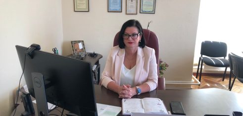 у Чернігові відбувся вебінар на тему : «Актуальні питання для бізнесу та громадян під час дії воєнного стану : державна допомога ВПО, отримання компенсації за зруйноване майно тощо.»