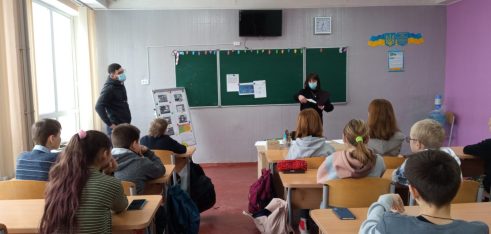 Про відповідальність неповнолітніх і булінг – школярам Чугуївщини