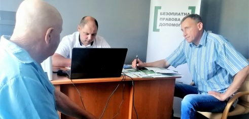 Жителям села Благодатне розповіли про зміни в порядку реєстрації договорів оренди землі під час воєнного стану