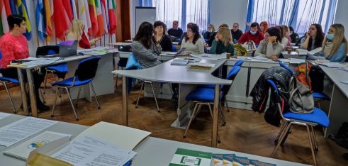 Фахівці Регіонального центру в Івано-Франківській області взяли участь у семінарі щодо соціальної роботи з представниками вразливих груп населення