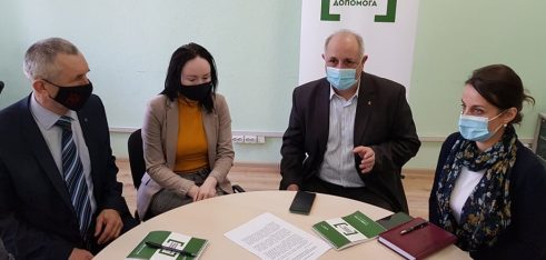 В Івано-Франківську обговорили  реалізацію програми відновного правосуддя щодо неповнолітніх