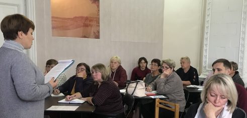 В Новгороді-Сіверському керівникам закладів освіти розповіли про організацію трудових відносин в умовах воєнного стану