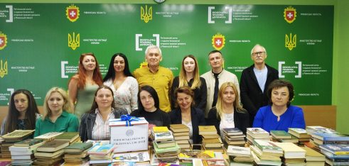 Понад триста книжок зібрали фахівці системи БПД Рівненщини в рамках акції «Принеси україномовну книгу»
