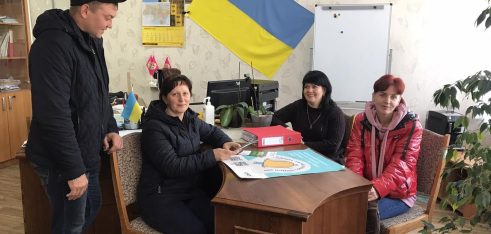 Про відновлення земельних торгів говорили фахівці системи БПД з селянами на Дніпропетровщині