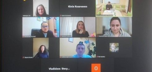 Обмінюємося досвідом роботи та обговорюємо кращі практики   реалізації пілотного проекту «Програма відновлення для неповнолітніх, які є підозрюваними у вчиненні кримінального правопорушення