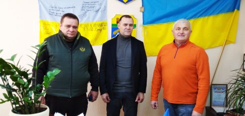 Фахівці системи БПД на Харківщині допомагають громадянам безкоштовно отримати дрова