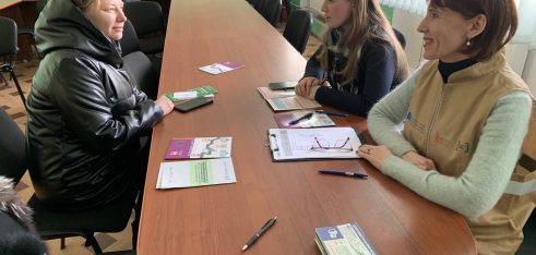 Обмін досвідом, правопросвітництво та консультування ВПО у місцях компактного проживання