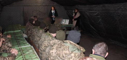 На Хмельниччині військовослужбовцям територіальної оборони пояснювали, як оформити статус УБД