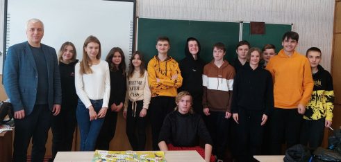 Про правові наслідки куріння в громадських місцях говорили з учнями Чернігівської  загальноосвітньої школи № 5