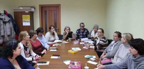 У центрі Кольпінга в Чернівцях юристи системи БПД спільно з партнерами консультують переселенців