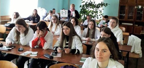 Новоселицьким студентам розповіли про юридичну відповідальність та відновне правосуддя