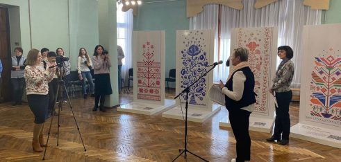 Вишиті болем: в Кропивницькому презентували проєкт на підтримку людей, які пережили сексуальне насильство під час війни