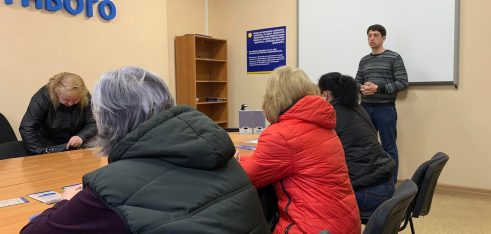 Низка семінарів для ВПО у Центрах зайнятості розпочалася на Дніпропетровщині