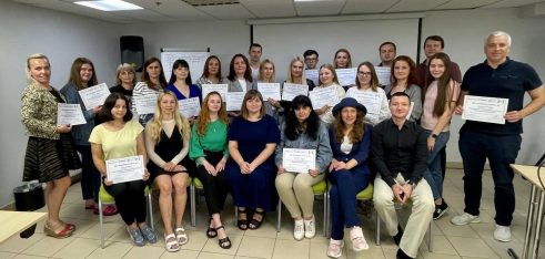 Навчаємося та обмінюємося досвідом, щоб ефективніше допомагати людям, які не мають документів, що посвідчують особу та підтверджують громадянство України