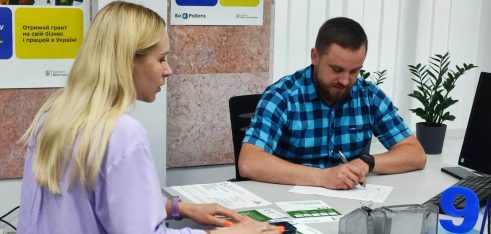 На Житомирщині тривають виїзні прийоми для надання юридичних порад із земельного права