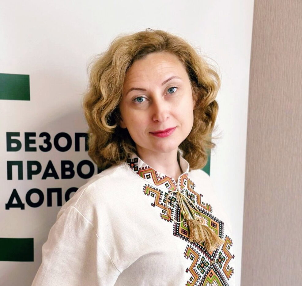 Адковат Парійчук Юлія Вікторівна