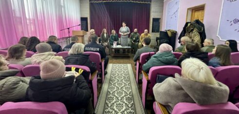 На Хмельниччині юристи зустрілися з родинами зниклих, полонених та загиблих військовослужбовців