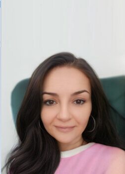 Скуловець Оксана Григорівна